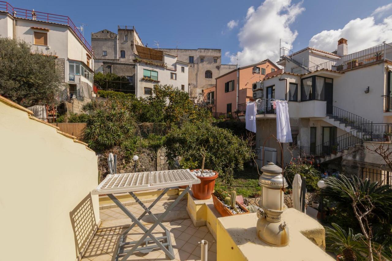 Relais Del Mare Con Terrazza Fronte Mare Free Parking Lägenhet Massa Lubrense Exteriör bild