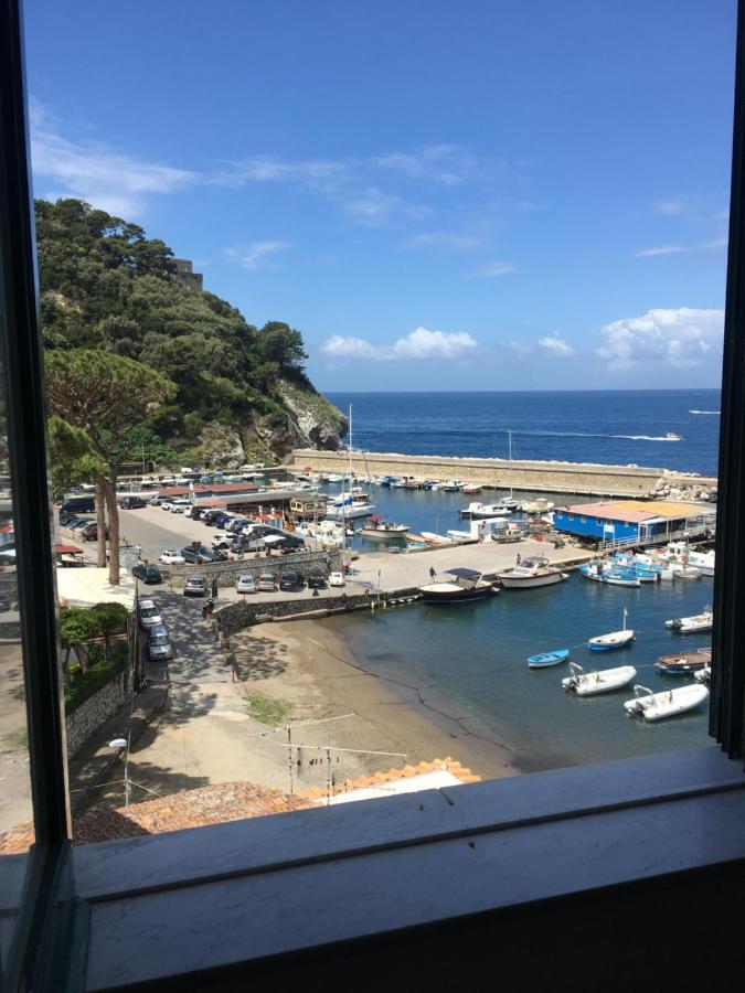 Relais Del Mare Con Terrazza Fronte Mare Free Parking Lägenhet Massa Lubrense Exteriör bild